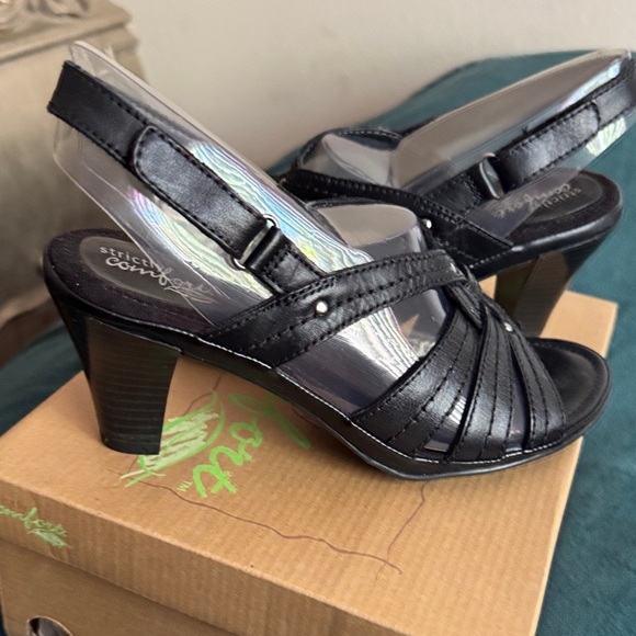 Elegant Black Leather Heels - Picture 4 of 13